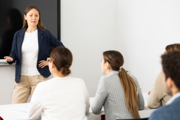À l’instar des enseignants du secteur public, les lauréats du concours des enseignants du secteur privé sous contrat doivent passer par une année de stage dans un établissement d’enseignement privé sous contrat. Les conditions de réalisation de ce stage sont précisées…