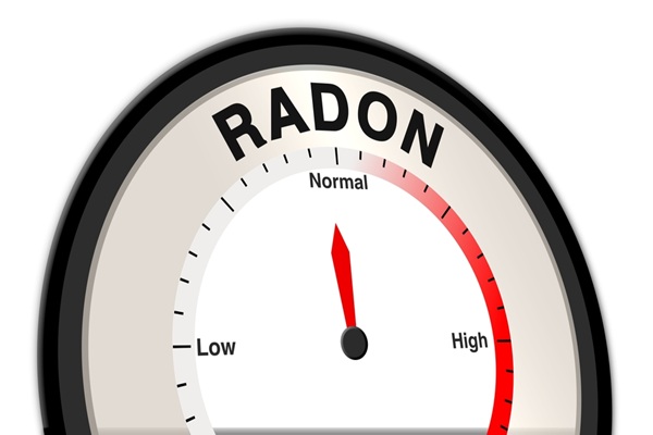 Les règles spécifiques permettant jusqu’alors de calculer la dose de rayonnement reçue par les travailleurs exposés au radon dans certains lieux de travail sont supprimées. Ce qui ne signifie pas pour autant que les employeurs sont dispensés de leur obligation de prévenir et d’évaluer les risques liés à l’exposition au radon…