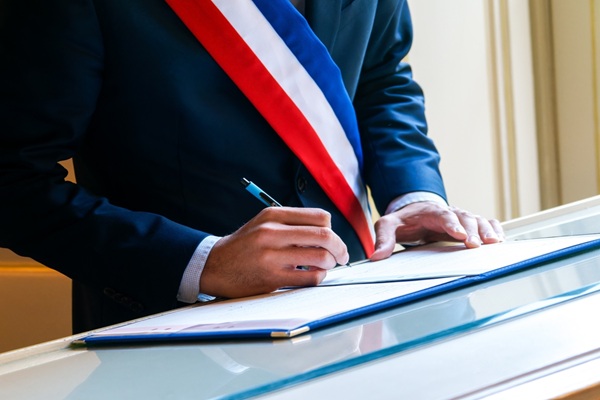 Official,Signing,Of,A,Marriage,Certificate,By,A,French,Mayor